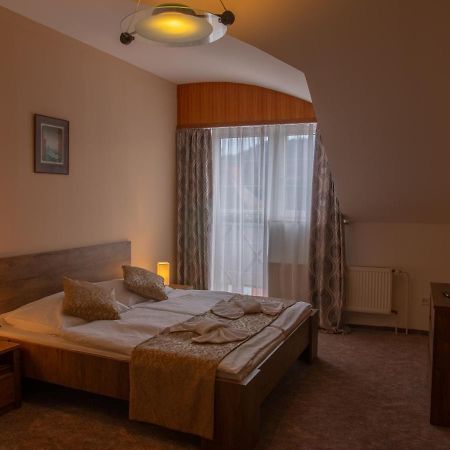 Hotel Pizzeria Istria Velké Losiny Exteriör bild