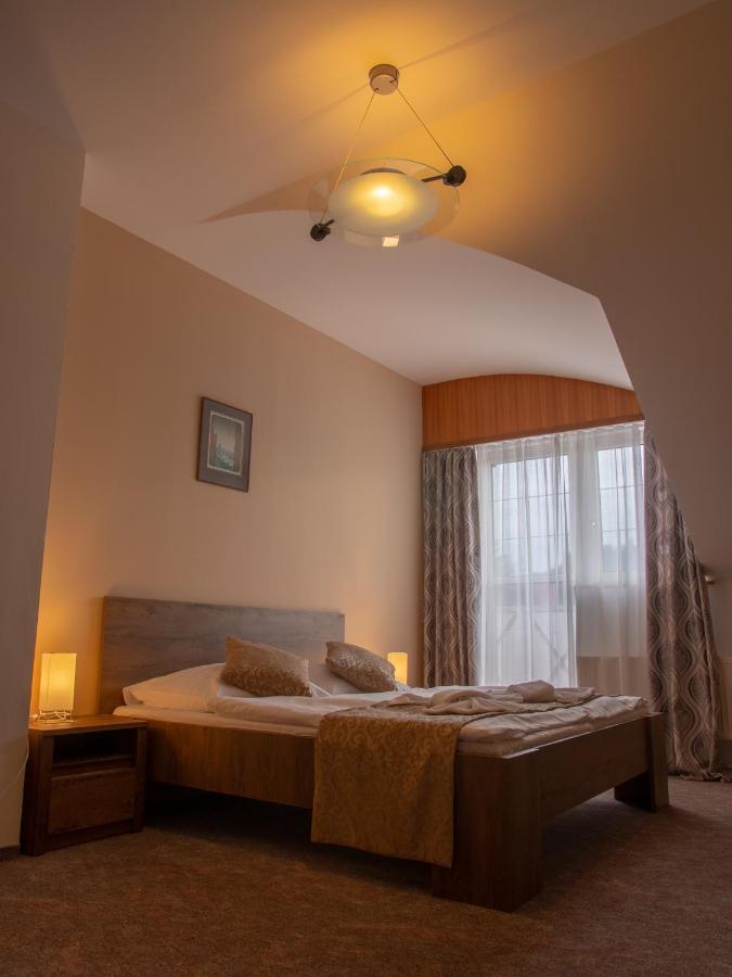 Hotel Pizzeria Istria Velké Losiny Exteriör bild